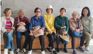 【凌霄新闻台】宝带桥畔杏坛情 澹台湖上夕阳红 ——宝带实验小学退休教师宝带桥踏青徒步活动