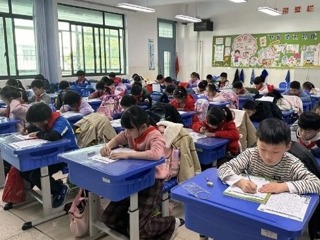 【凌霄拾光记】2025年4月大事记：四月书香盈校园