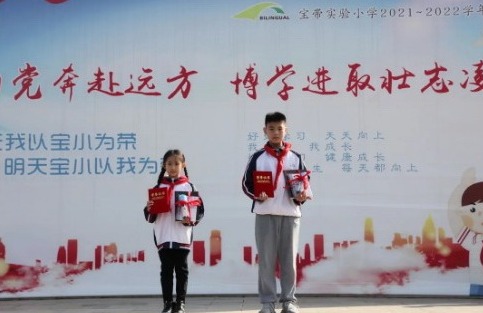 【凌霄新闻台】“三独”大赛千帆竞 才艺比拼展风采