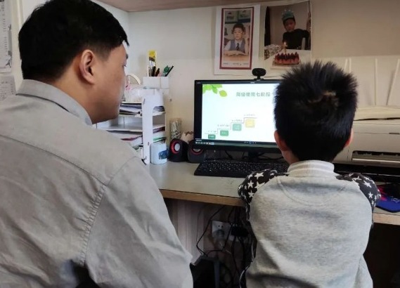 【凌霄新闻台】返校复学，送给宝小家长的一份心理调适指南