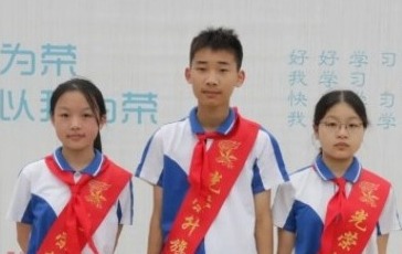 【凌霄新闻台】我是光荣的旗手——宝带实小2022-2023学年第二学期第十九周升旗手、护旗手介绍