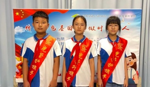 【凌霄新闻台】我是光荣的旗手——宝带实小2022-2023学年第二学期第二十周升旗手、护旗手介绍