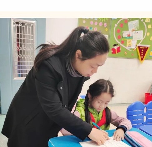 【凌霄好教工】智慧行走二十八载,一路播撒一路芬芳