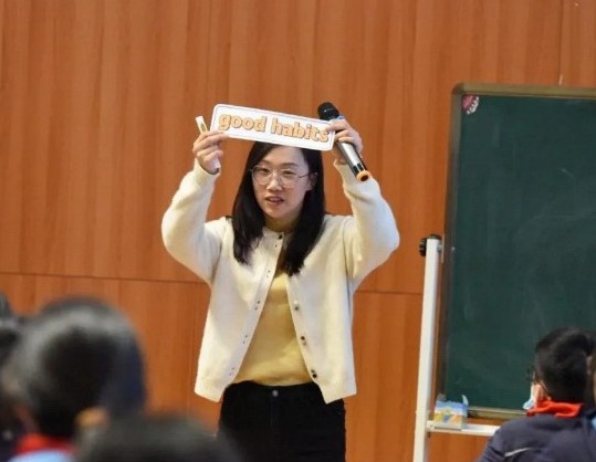 【凌霄新闻台】点赞，市级一等奖第一名——为实力担当的她喝彩