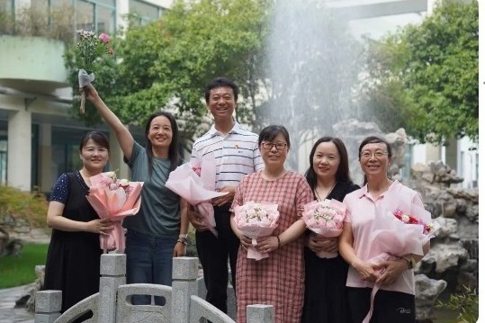 【凌霄新闻台】宝带实验小学庆祝第40个教师节系列活动—— “花样”送祝福、关怀润师心