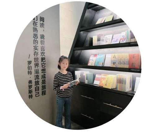 【凌霄新闻台】故事润童心 AI向未来