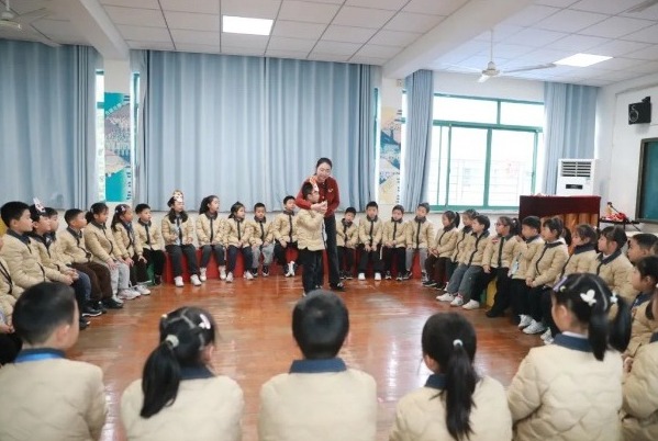 【凌霄新闻台】砥砺研思勤深耕 创新教研重实践