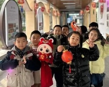 【凌霄新闻台】巳巳如意启新章，生生不息向未来