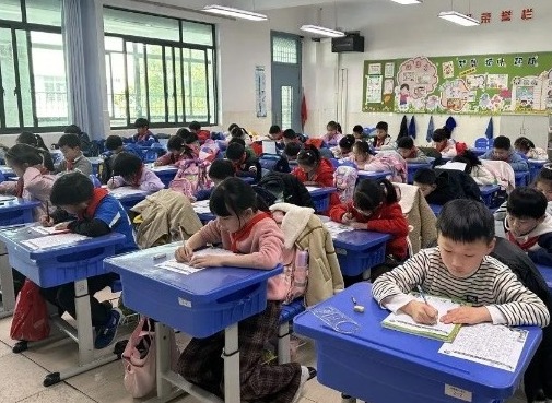 【凌霄拾光记】2025年4月大事记：四月书香盈校园